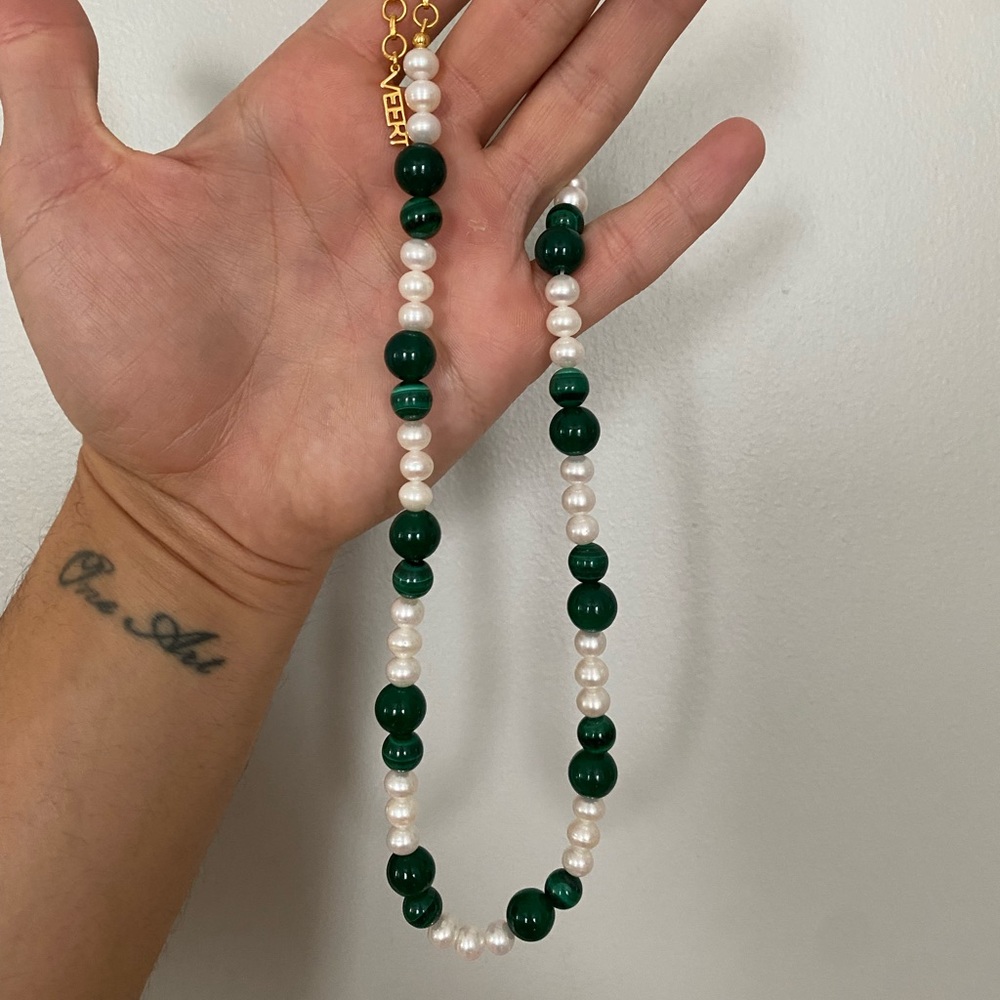 VEERT Pearl Necklace
